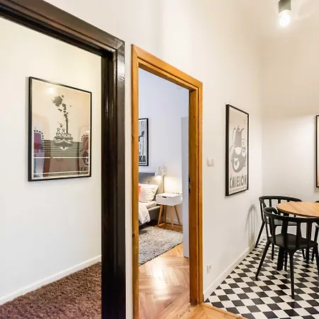 Old Town Market Place By Bookinghost *