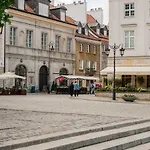 Old Town Market Place By Bookinghost Varsó
