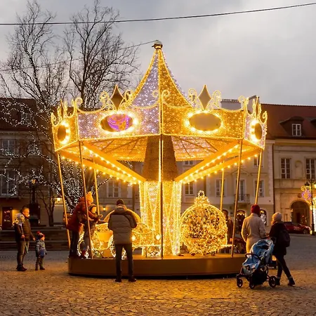 Old Town Market Place By Bookinghost *