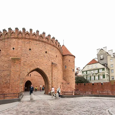 Old Town Market Place By Bookinghost *