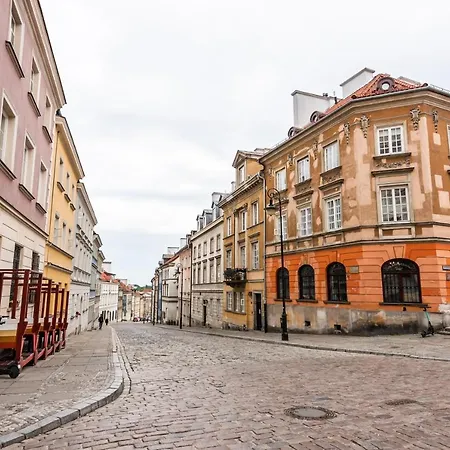 Old Town Market Place By Bookinghost * Warschau